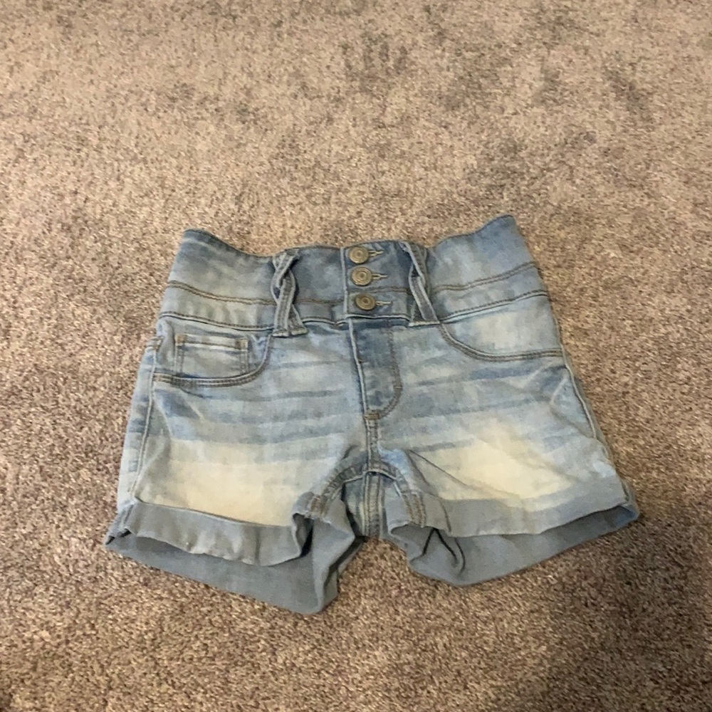 Cute little girls Kohl’s Jean shorts